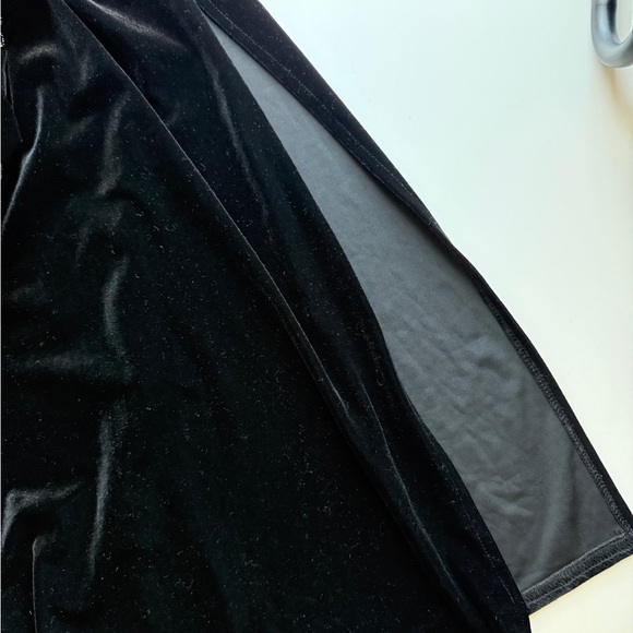 City Triangles Y2K 90s Black Velvet Maxi Dress Butterfly Beaded Side Slit - Picture 6 of 12